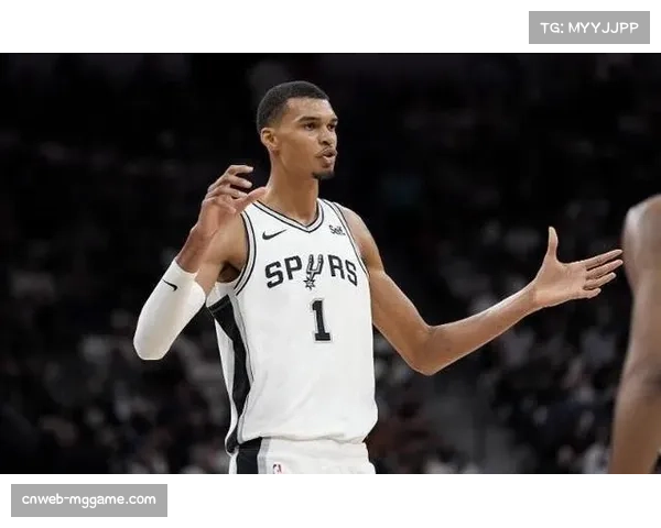 “鹈鹕客场挑战马刺，文班亚马对决锡安成状元交锋”